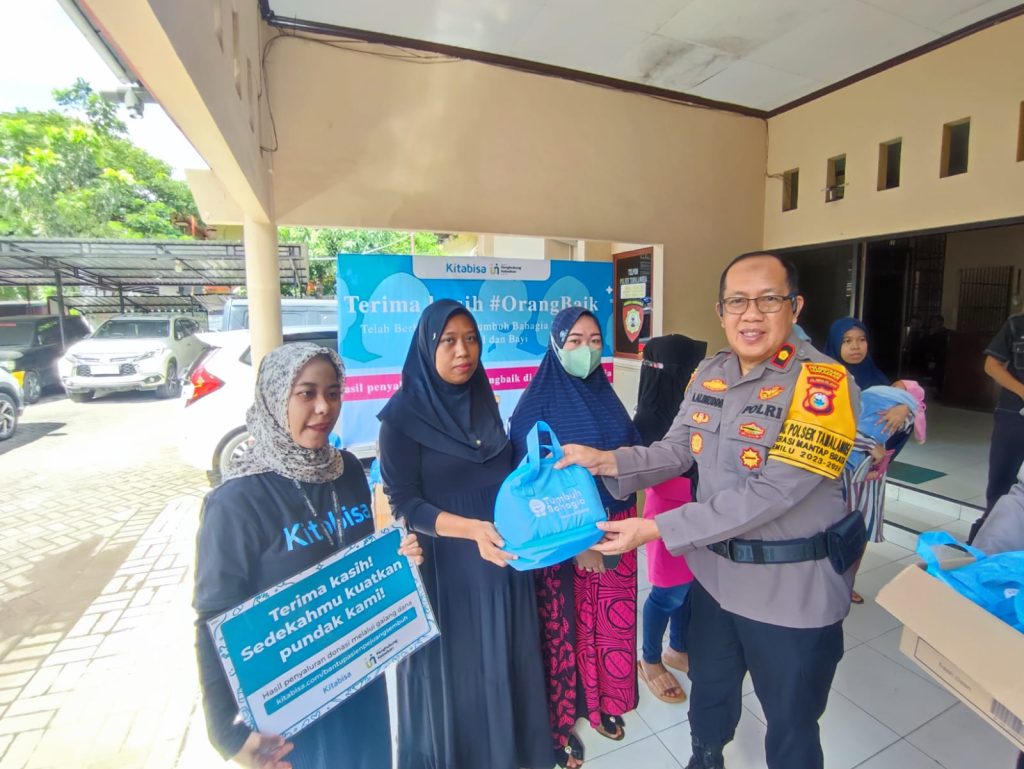 Cooling System, Polsek Tamalanrea Bersama Kitabisa.Com Salurkan Salurkan Bansos Untuk Ibu Hamil dan Anak Batita