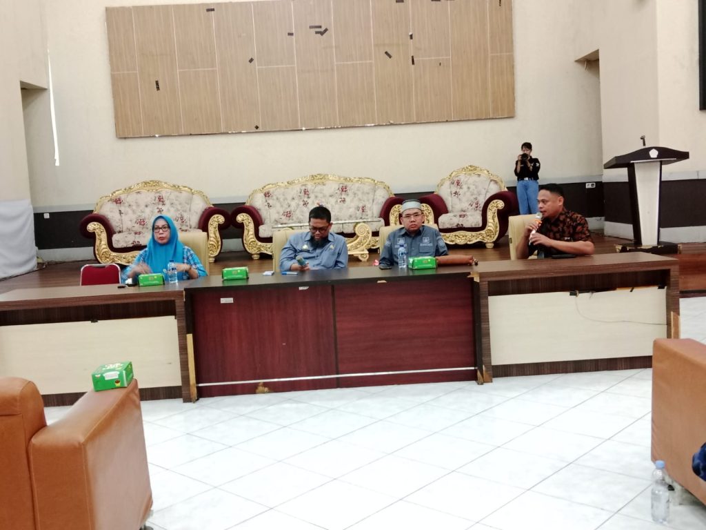 Gelar Rapat Internal, Kadis Pendidikan Prov.Sulsel, H. Andi Iqbal Nadjamuddin Himbau ASN Lingkup Disdik Pahami Tupoksi dan Utamakan Pelayanan