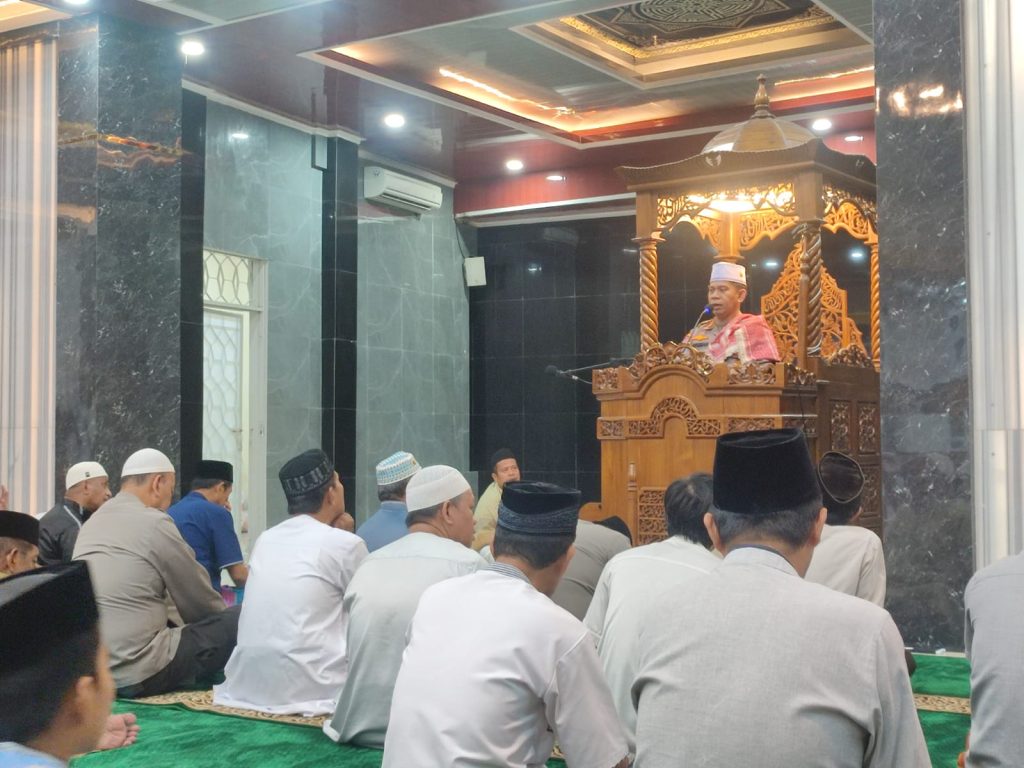 Safari Ramadhan Subuh PJU Polrestabes Makassar dan Kapolsek Tamalanrea di Mesjid Al Muamalah BTP