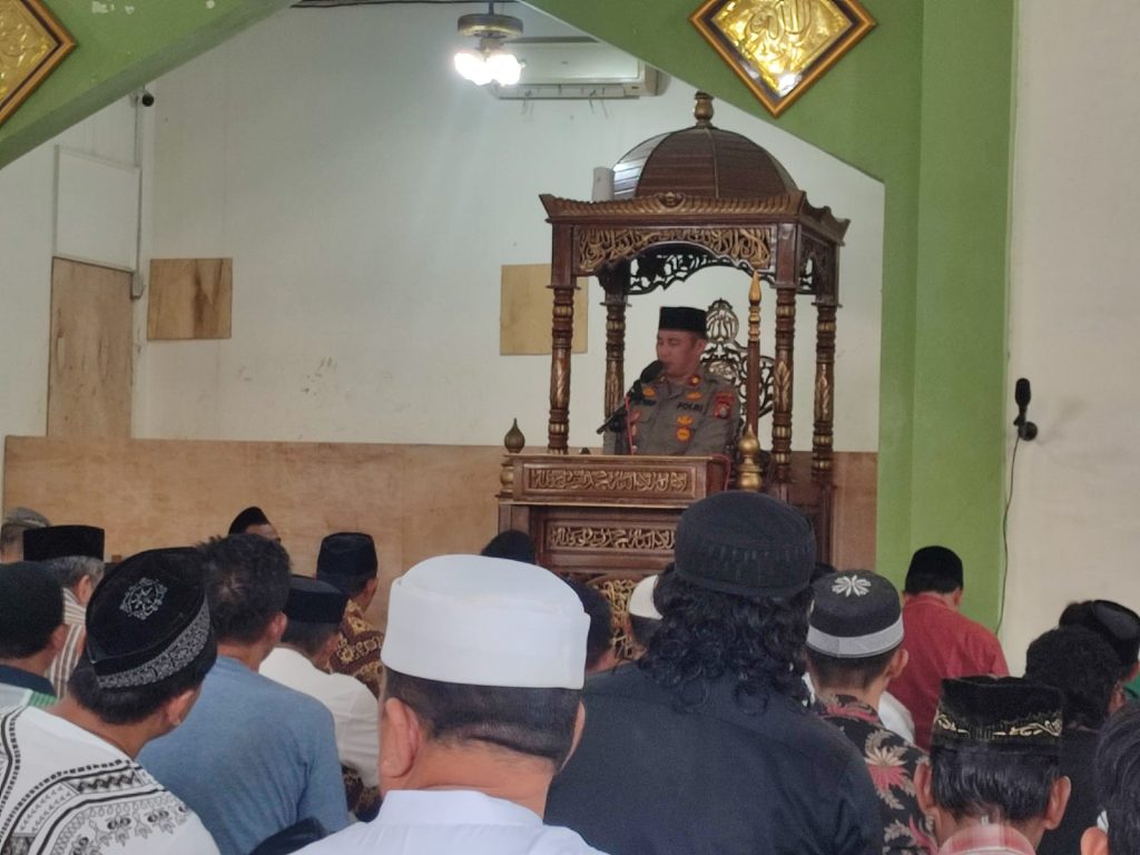 Jumat Curhat, Kapolsek Tamalanrea Imbau Warga Jaga Kamtibmas Tetap Aman