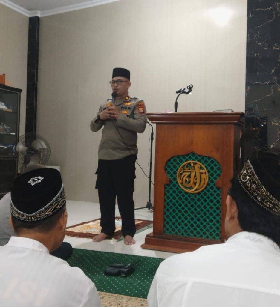 Gelar Safari Subuh Ramadhan di Mesjid At Taubah, Ini Pesan Kamtibmas Kapolsek Tamalanrea