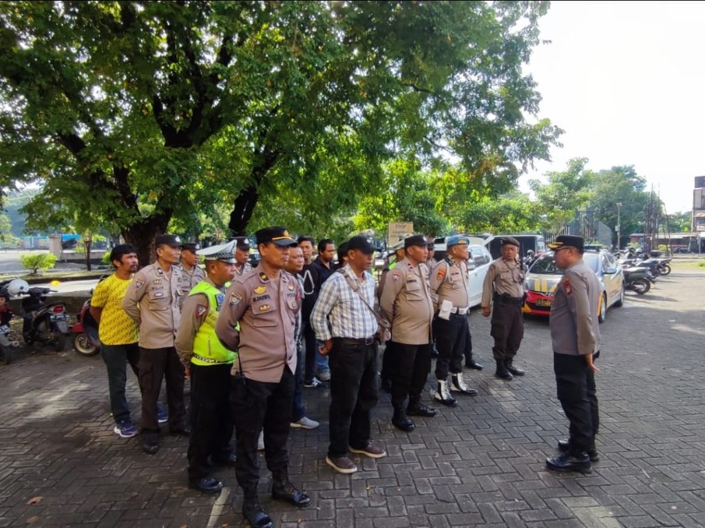 Kapolsek Tamalanrea Pimpin Apel Kesiapan Pengamanan MayDay