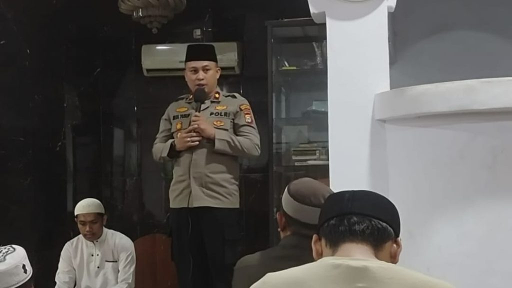 Waspada Curanmor, Ini Himbauan Kapolsek Tamalanrea Saat Gelar Safari Subuh Di Mesjid Al-Lathif Kel.Tamalanrea Indah