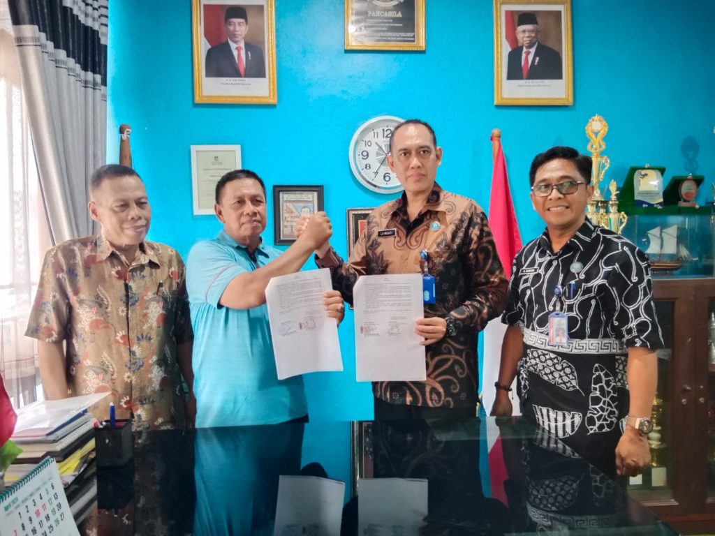 BNN KABUPATEN BONE TANDA TANGAN MOU DENGAN UPT SMAN 3 BONE