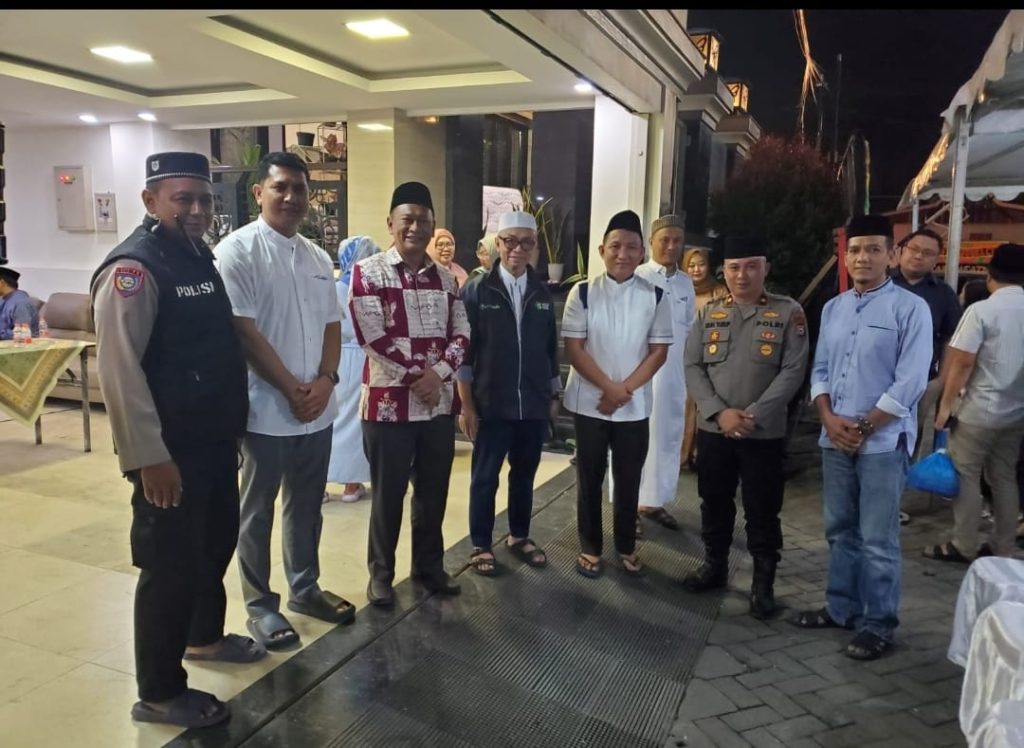 Wujud Kepedulian, Kapolsek Tamalanrea Taksiah Ke Rumah Duka Almarhum H. Ilyas Ansyar Tokoh Masyarakat BTP