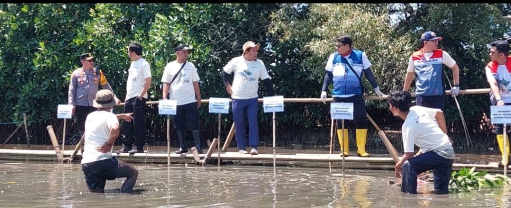 Kapolsek Tamalanrea Hadiri Giat Ecoeduwisata dan Penanaman Bibit Mangrove PT Pertamina Patra Niaga