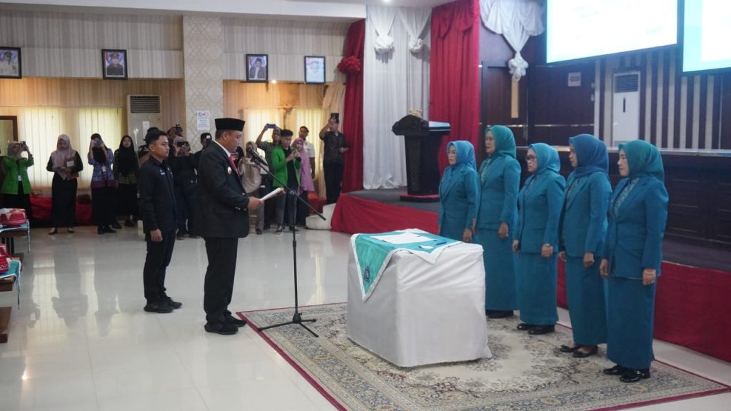 Pelantikan Pengurus Tim Penggerak PKK Bone, Pj Bupati : Peran Tim Penggerak PKK Bantu Pemberdayaan Keluarga