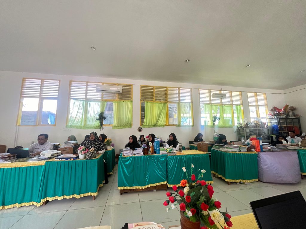Persiapan Pelaksanaan Asesmen Sumatif Akhir Semester Ganjil Tahun Pelajaran 2024/2025 di SMA Negeri 2 Enrekang
