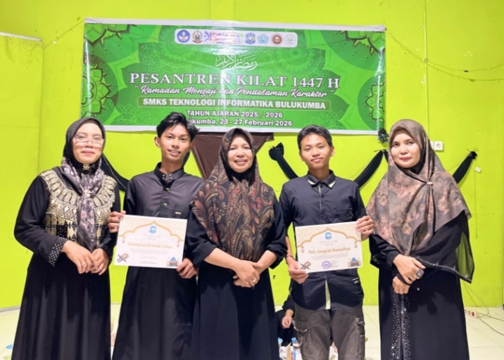 Semangat Ramadan Berbuah Prestasi, Dua Siswa SMKS TI Bulukumba Hafal Juz 30