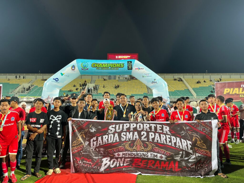 Ratusan Siswa SMAN 2 Parepare Meriahkan Final Piala Gubernur Sulsel 2026, Dukung Bone Beramal FC hingga Juara